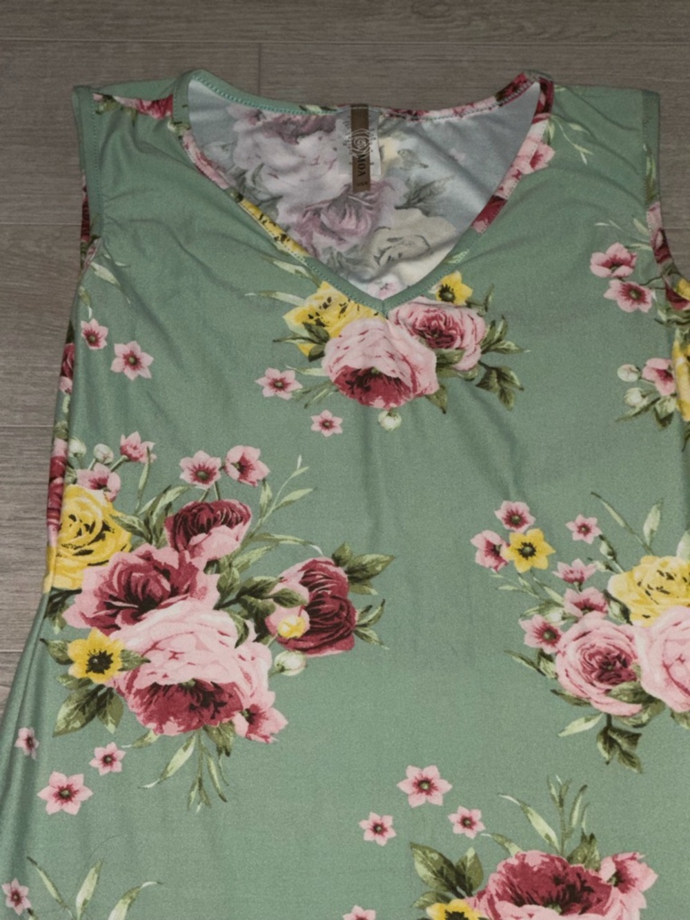 Sleeveless Mint Floral V-Neck Dress - Picture 2 of 2